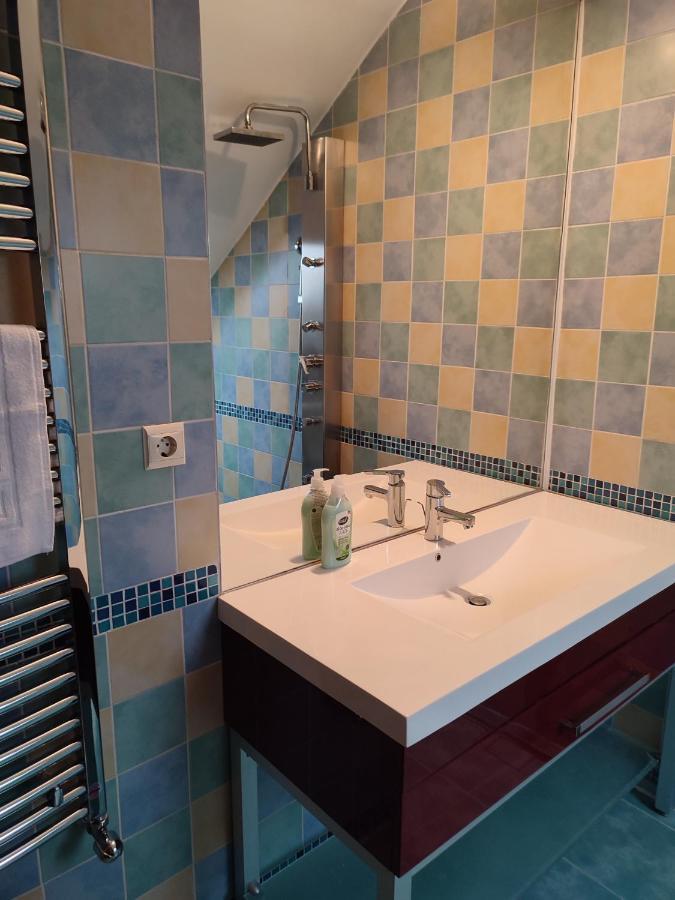 Вилла Retro House Mountain View Брашов Экстерьер фото